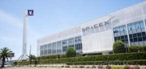 Read more about the article SpaceX Debuts with Record $75 Billion IPO, Reaches $1.77 Trillion Valuation